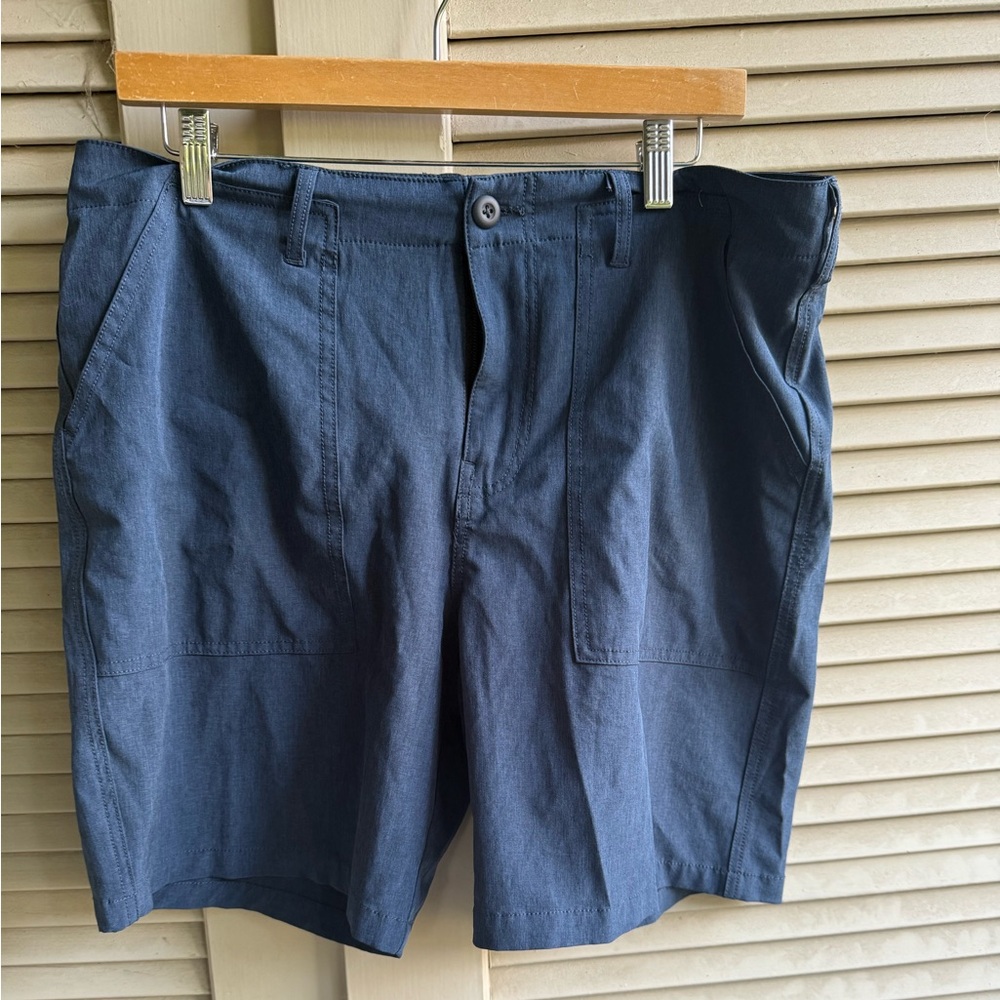 🔹 Lucky Brand Navy Flat Front Swim Mens Shorts